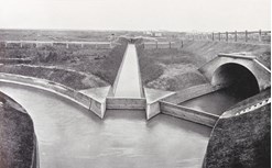 Outfall sewer distribution head at treatment farm, Werribee, circa 1900