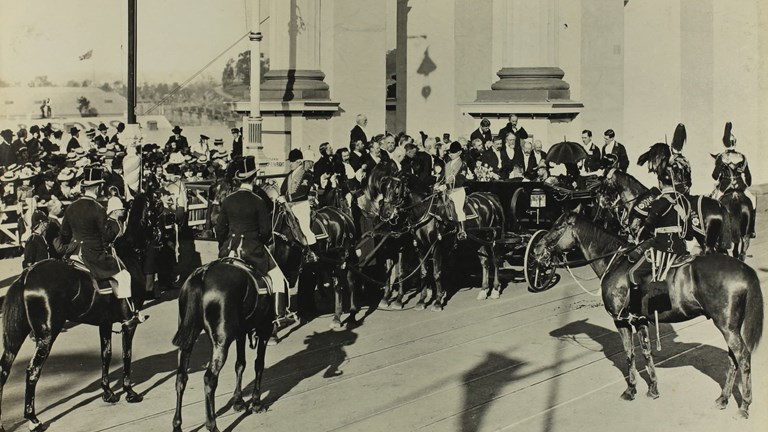 Photograph - Federation Celebrations, 'Landing of Their Royal Highnesses The Duke and Duchess of Cornwall and York', Melbourne 6th May 1901